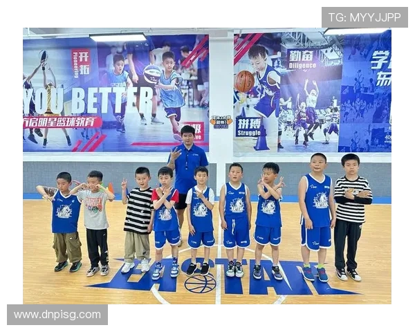 科学篮球团队协作训练方法探索与实践提升球员整体竞技水平的有效策略 科学篮球团队协作训练方法探索与实践提升球员整体竞技水平的有效策略