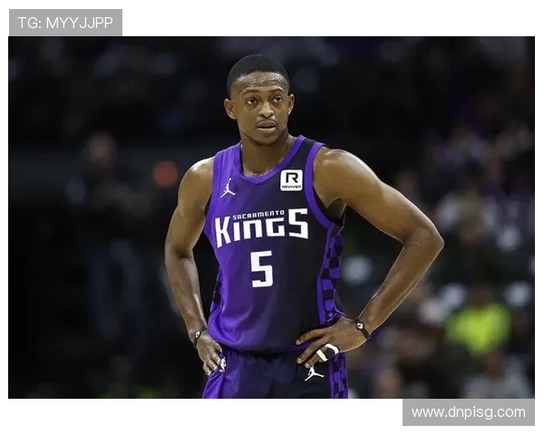 德阿隆福克斯的崛起之路：从新秀到NBA明星的蜕变与挑战