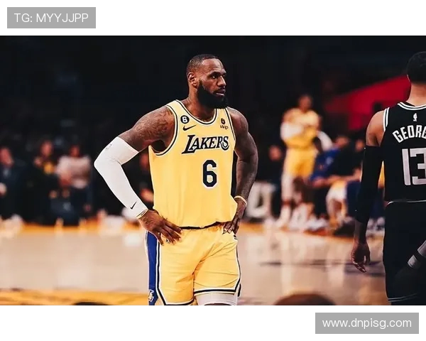 湖人马刺加时赛激战回顾球员表现与战术分析全景呈现