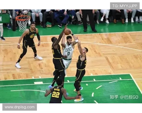 重庆篮球队战术揭秘：从攻防策略到团队配合的全景分析