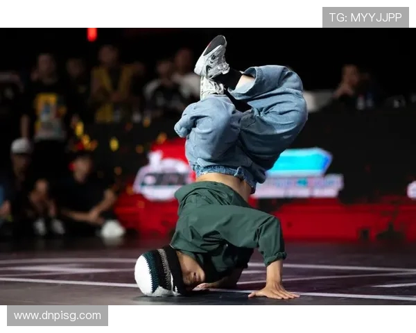 赛后复盘：北京街舞队与重庆街舞队的精彩对决与力量碰撞分析