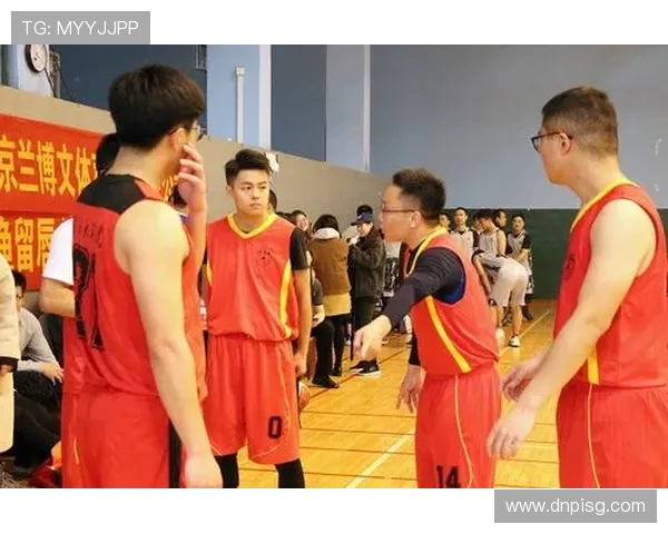 杭州篮球队在邀请赛中的灵活性表现分析与战术探讨